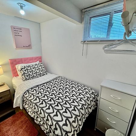 Tiny Private Room On The 1St Floor With Shared Bathroom Near Seatac Airport And Downtown Seattle Esterno foto