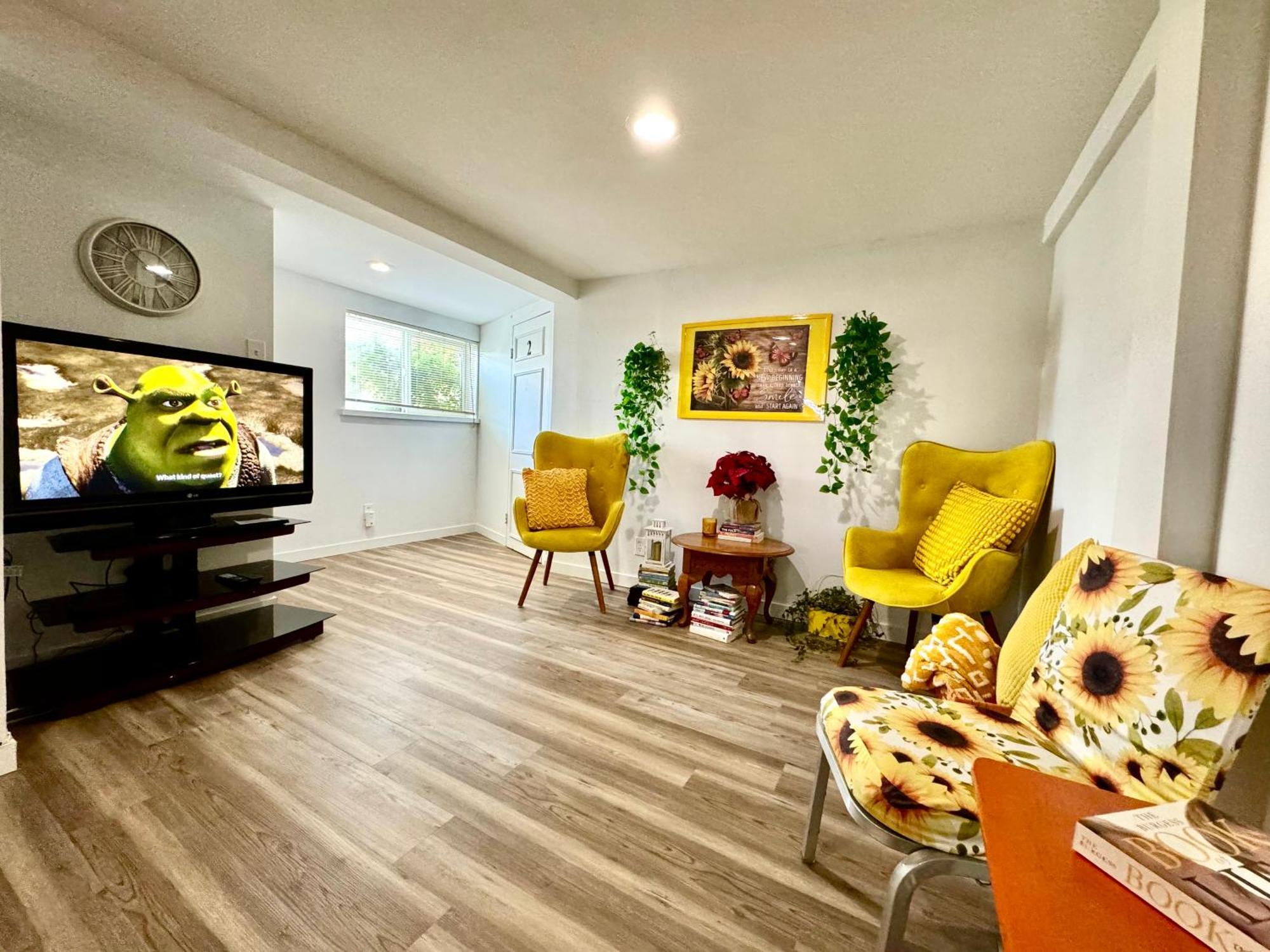Tiny Private Room On The 1St Floor With Shared Bathroom Near Seatac Airport And Downtown Seattle Esterno foto
