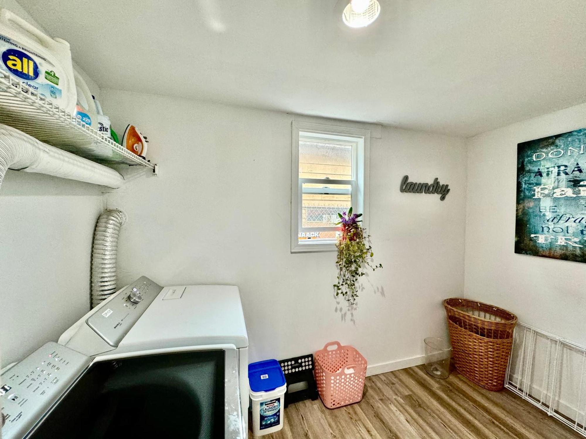 Tiny Private Room On The 1St Floor With Shared Bathroom Near Seatac Airport And Downtown Seattle Esterno foto