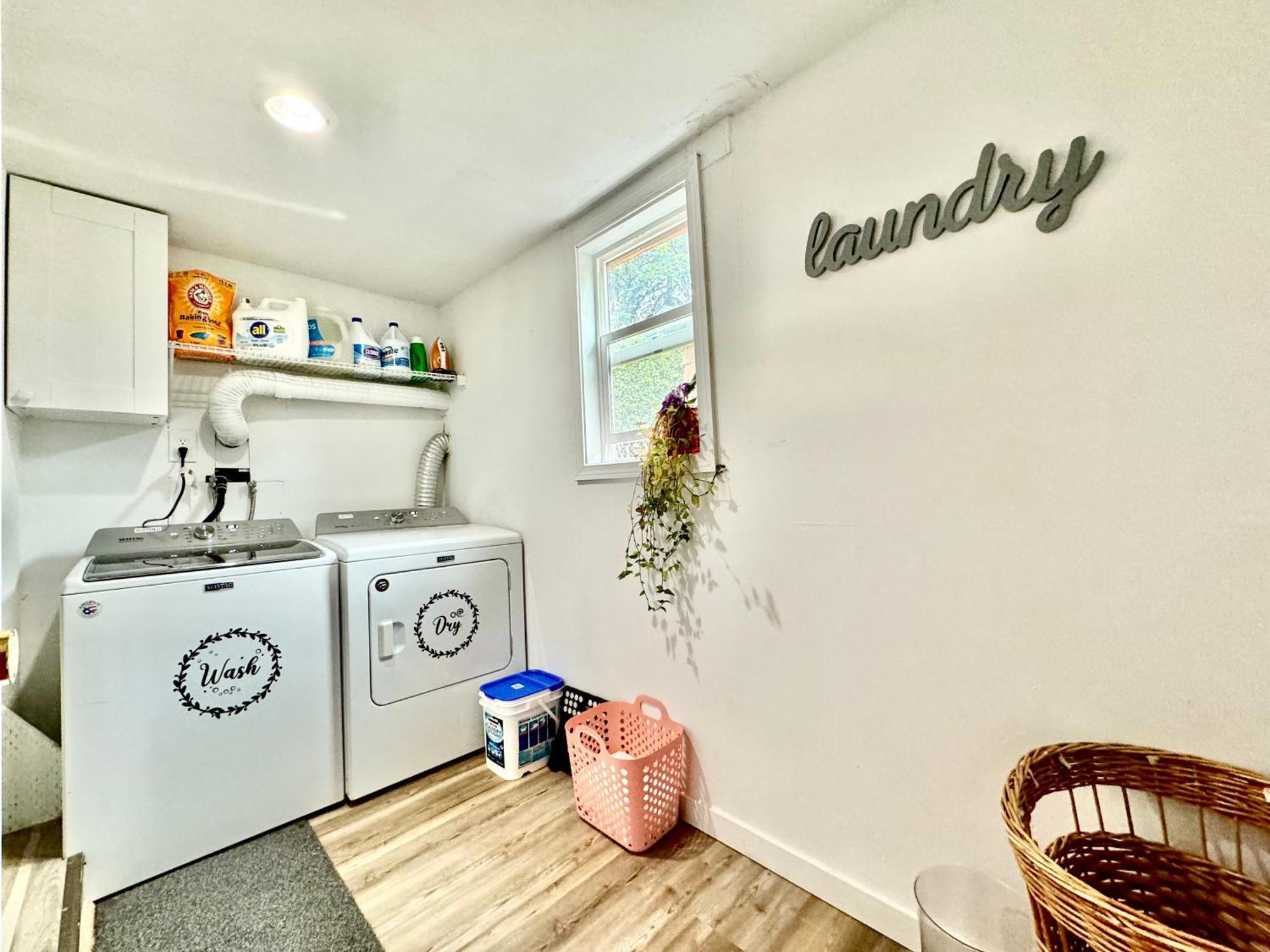 Tiny Private Room On The 1St Floor With Shared Bathroom Near Seatac Airport And Downtown Seattle Esterno foto