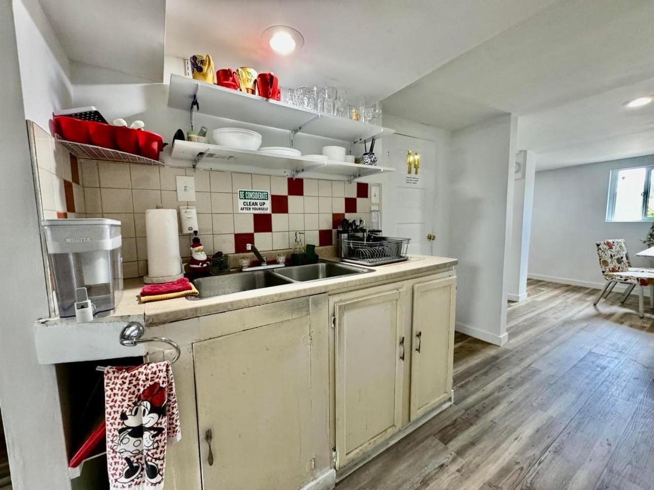 Tiny Private Room On The 1St Floor With Shared Bathroom Near Seatac Airport And Downtown Seattle Esterno foto