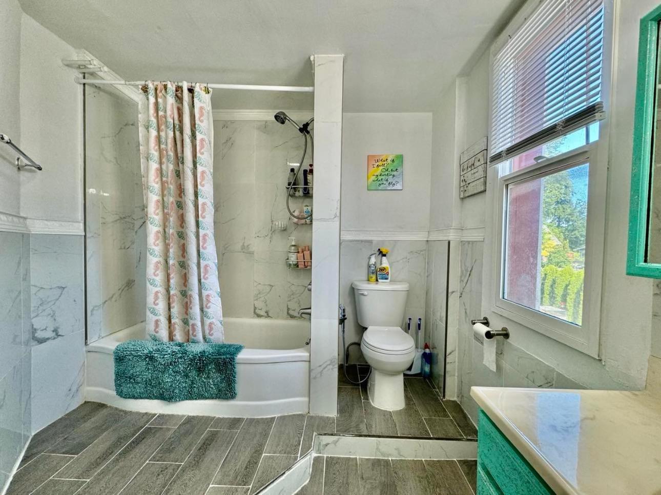 Tiny Private Room On The 1St Floor With Shared Bathroom Near Seatac Airport And Downtown Seattle Esterno foto