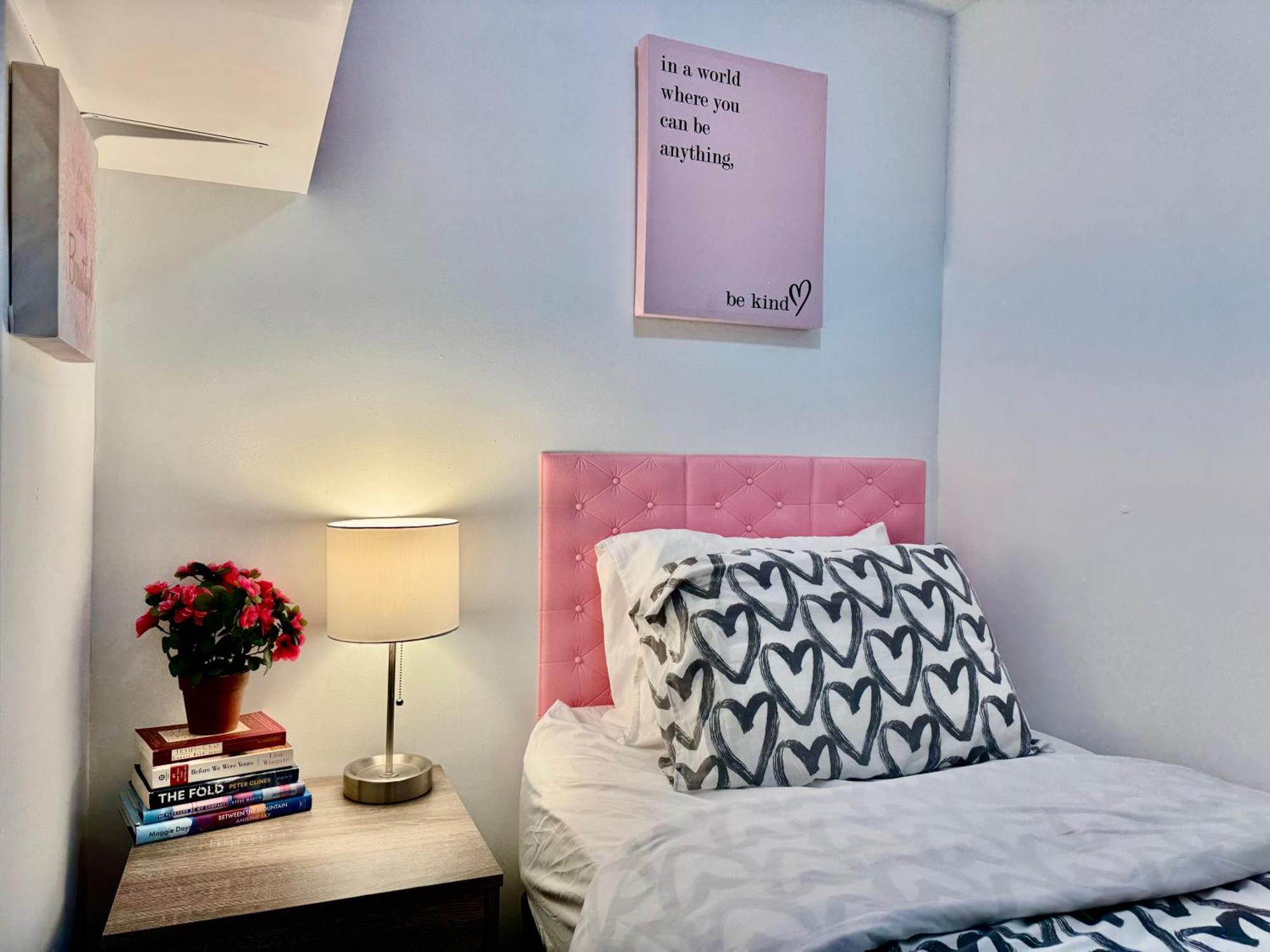Tiny Private Room On The 1St Floor With Shared Bathroom Near Seatac Airport And Downtown Seattle Esterno foto