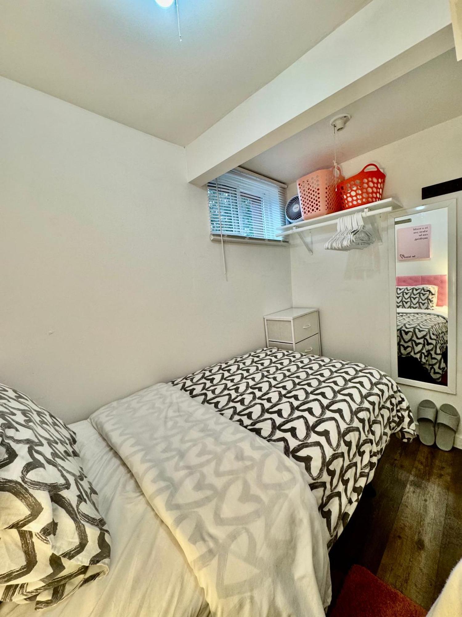 Tiny Private Room On The 1St Floor With Shared Bathroom Near Seatac Airport And Downtown Seattle Esterno foto