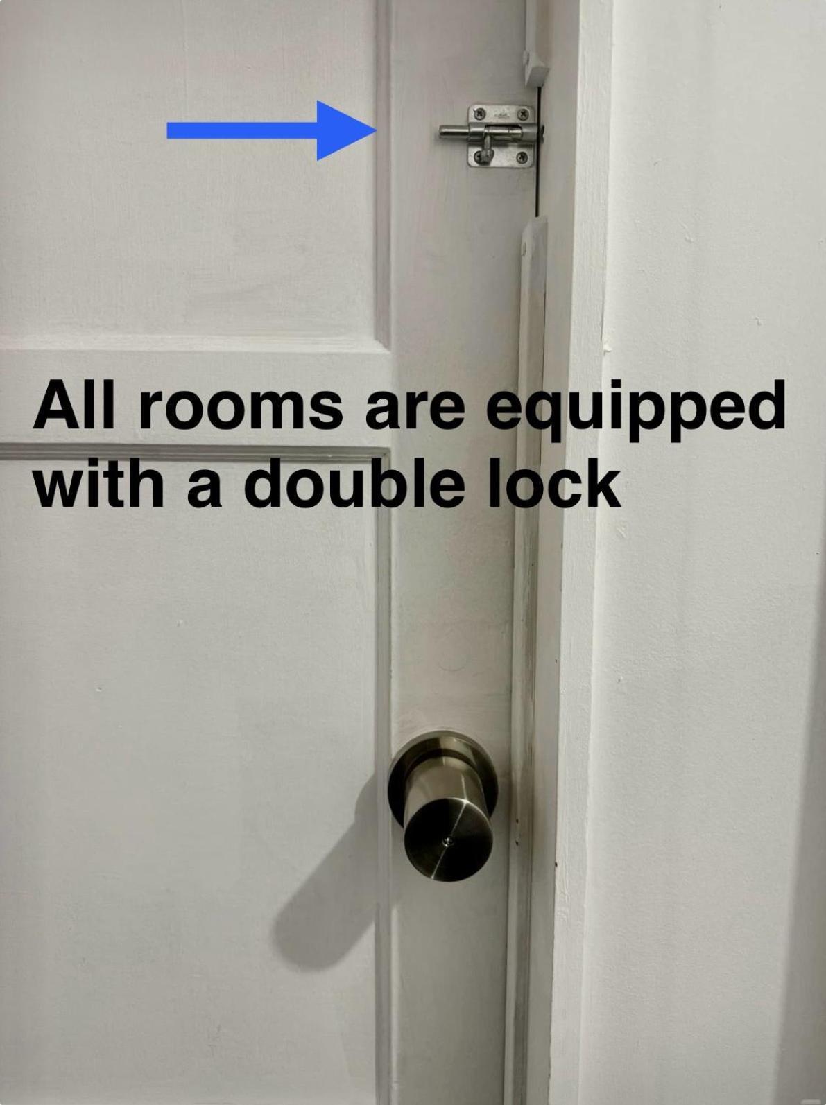 Tiny Private Room On The 1St Floor With Shared Bathroom Near Seatac Airport And Downtown Seattle Esterno foto